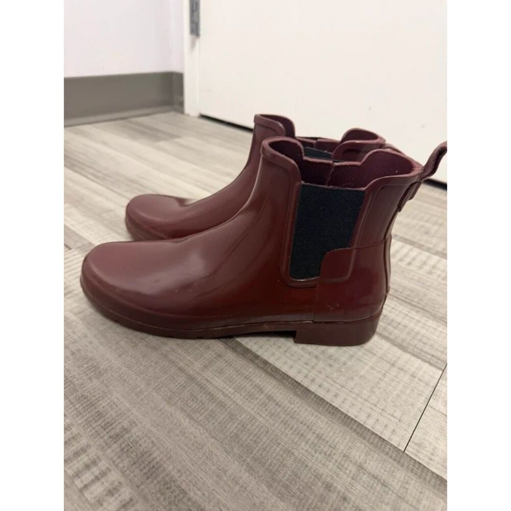 Women’s hunter short rain boots size 10